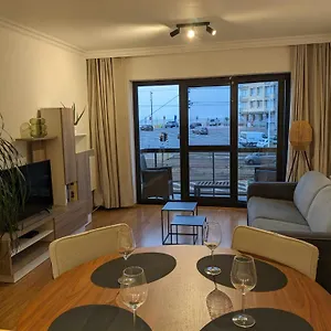 Appartement Vista Linda, Vlak Bij Zeedijk En, Oostende